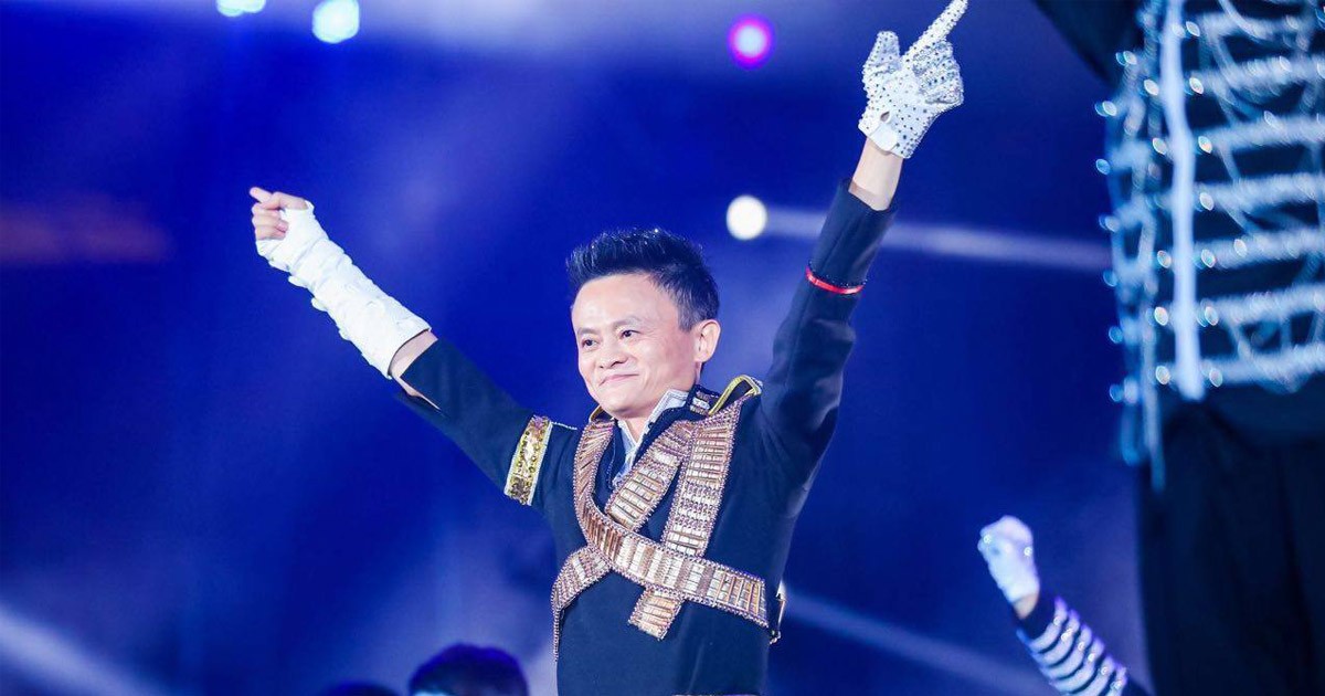 ชมคลิป เมื่อ Jack Ma กลายเป็น Micheal Jackson โชว์เต้นเพลง Dangerous