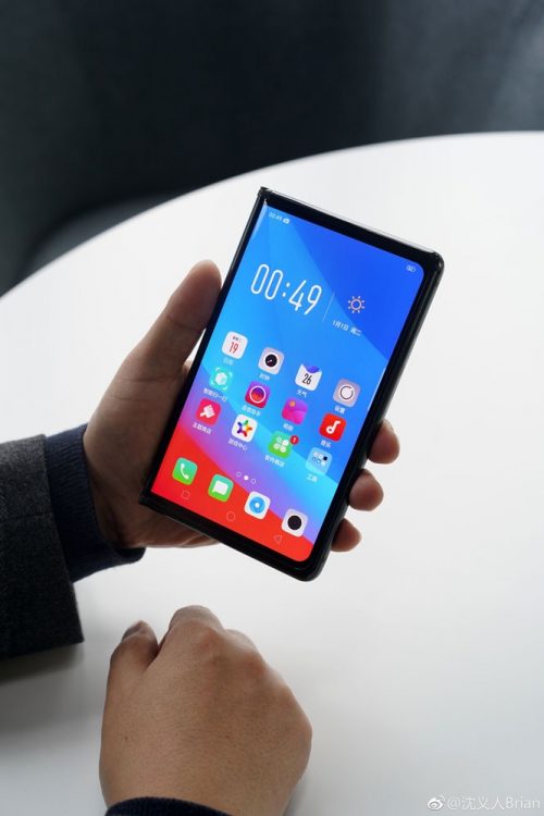 OPPO สมาร์ทโฟนจอพับได้