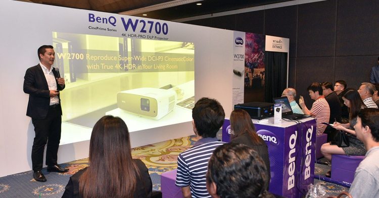 BenQ W2700