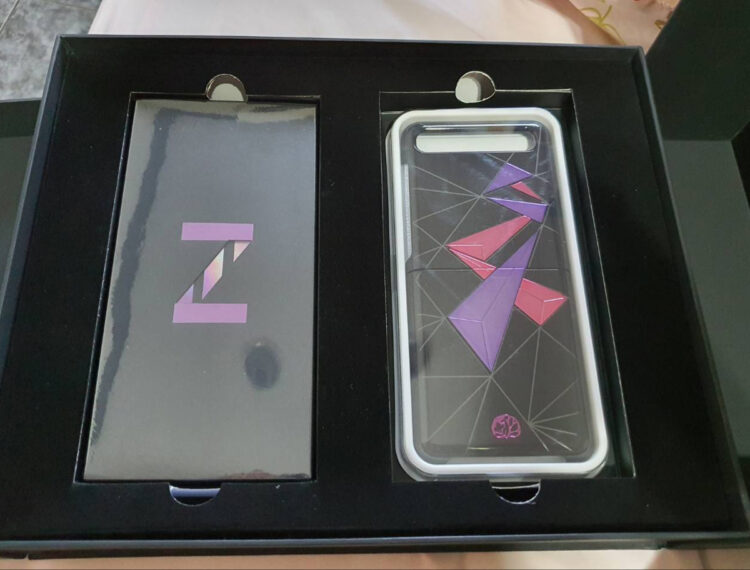 Galaxy Z Flip x SIRIVANNAVARI BANGKOK Special Case Limited Edition