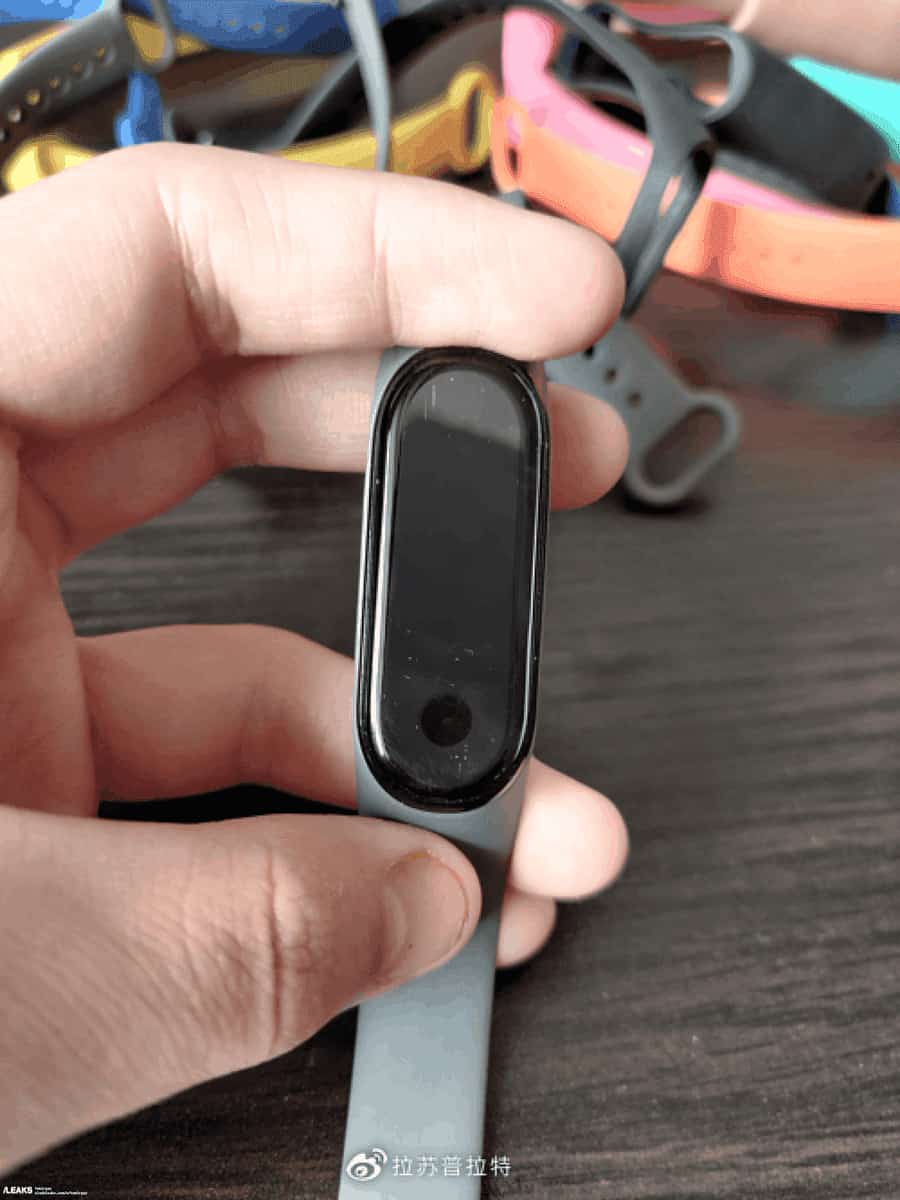 leaked images of XIAOMI MI BAND 5
