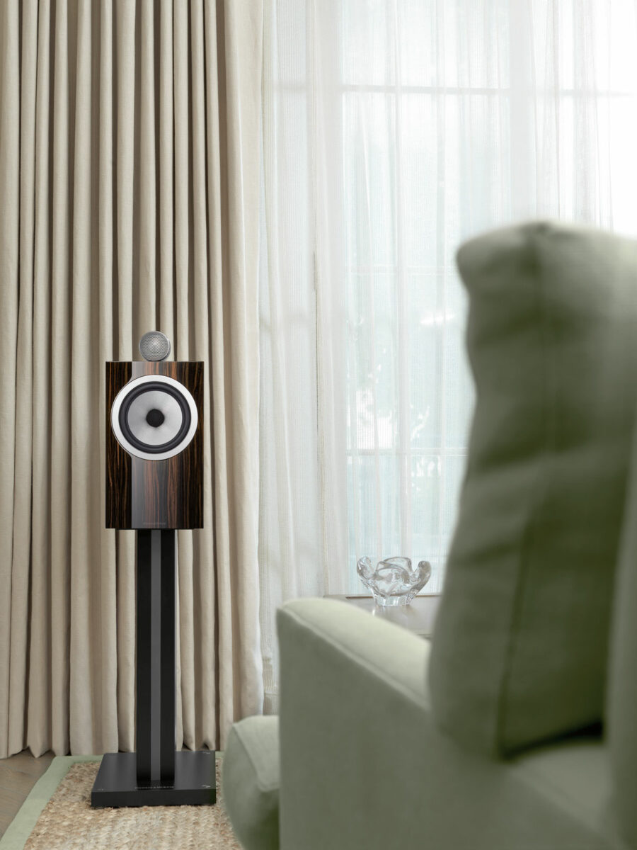 Bowers & Wilkins 702 Signature