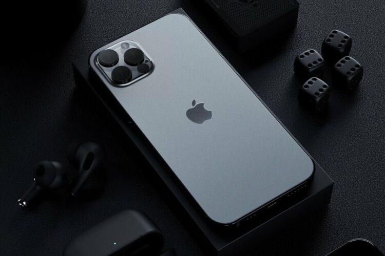 apple iphone 12 5g render