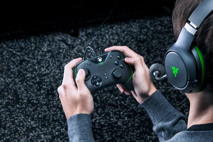 Razer Wolverine V2 controller