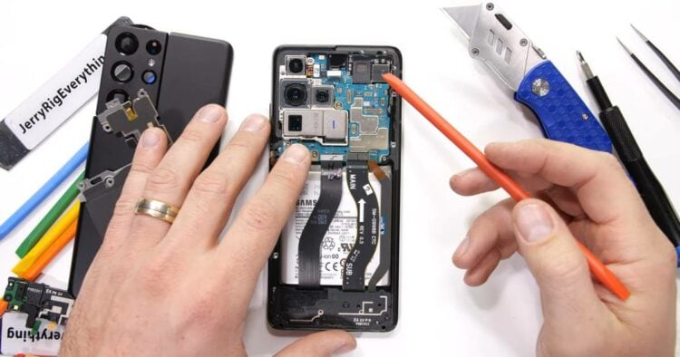 Samsung Galaxy S21 teardown