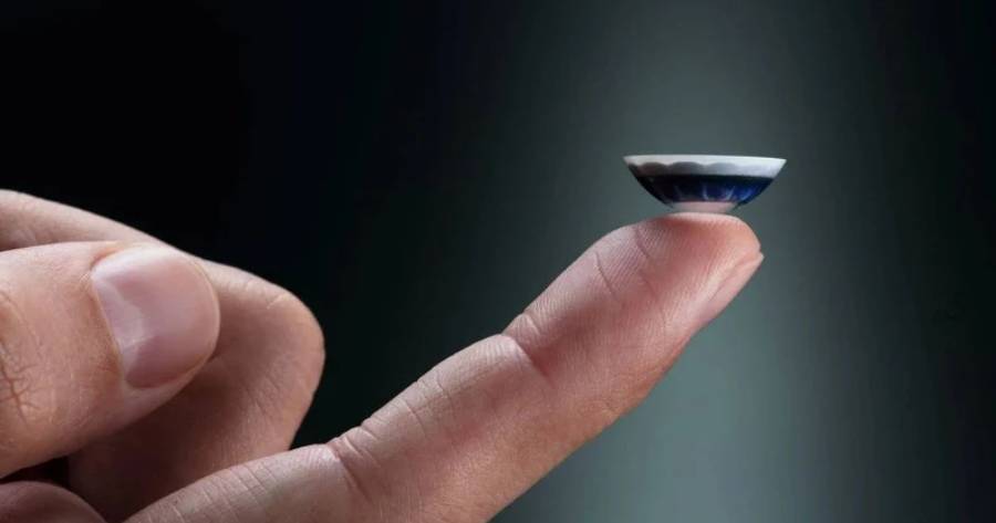 Mojo Vision smart contact lens