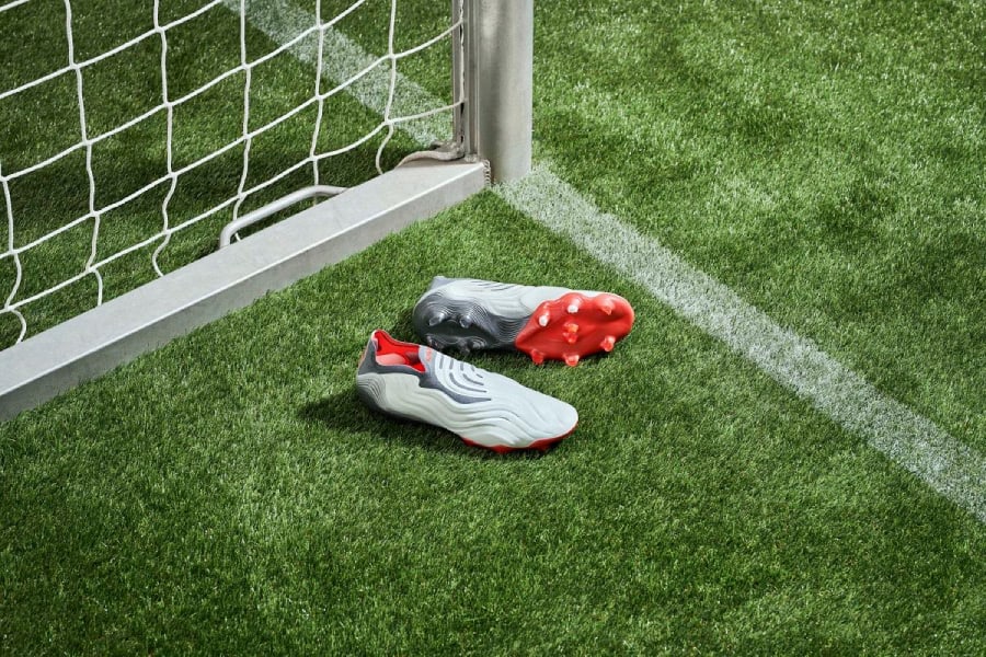 adidas White Spark รองเท้าฟุตบอล