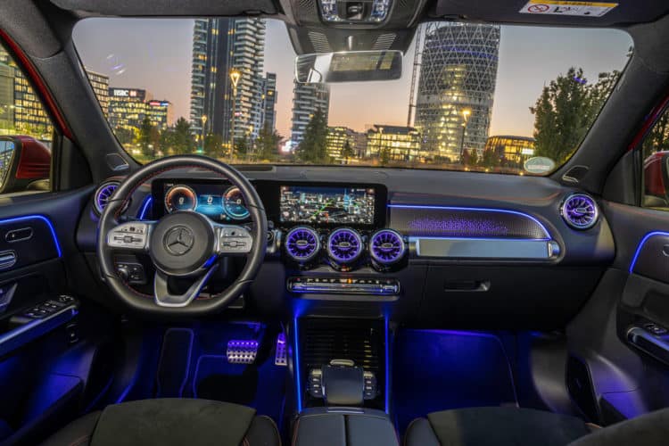 เปิดตัว Mercedes-Benz EQB 250 AMG ราคา 3,020,000 บาท บุกตลาดรถยนต์ไฟฟ้า EV ในไทย