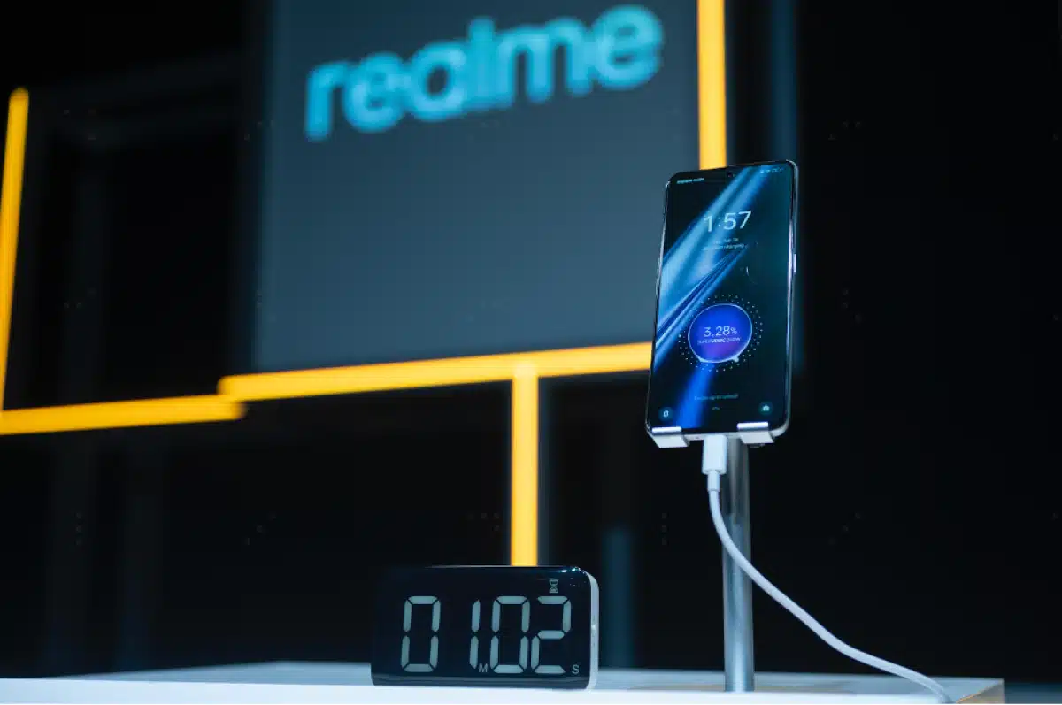 realme introduces GT3 at MWC 2023 - 240W