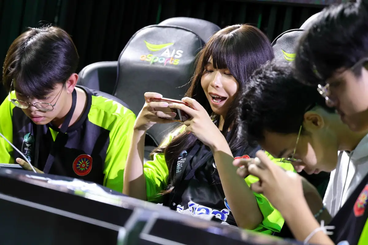 AIS eSports แข่งขัน