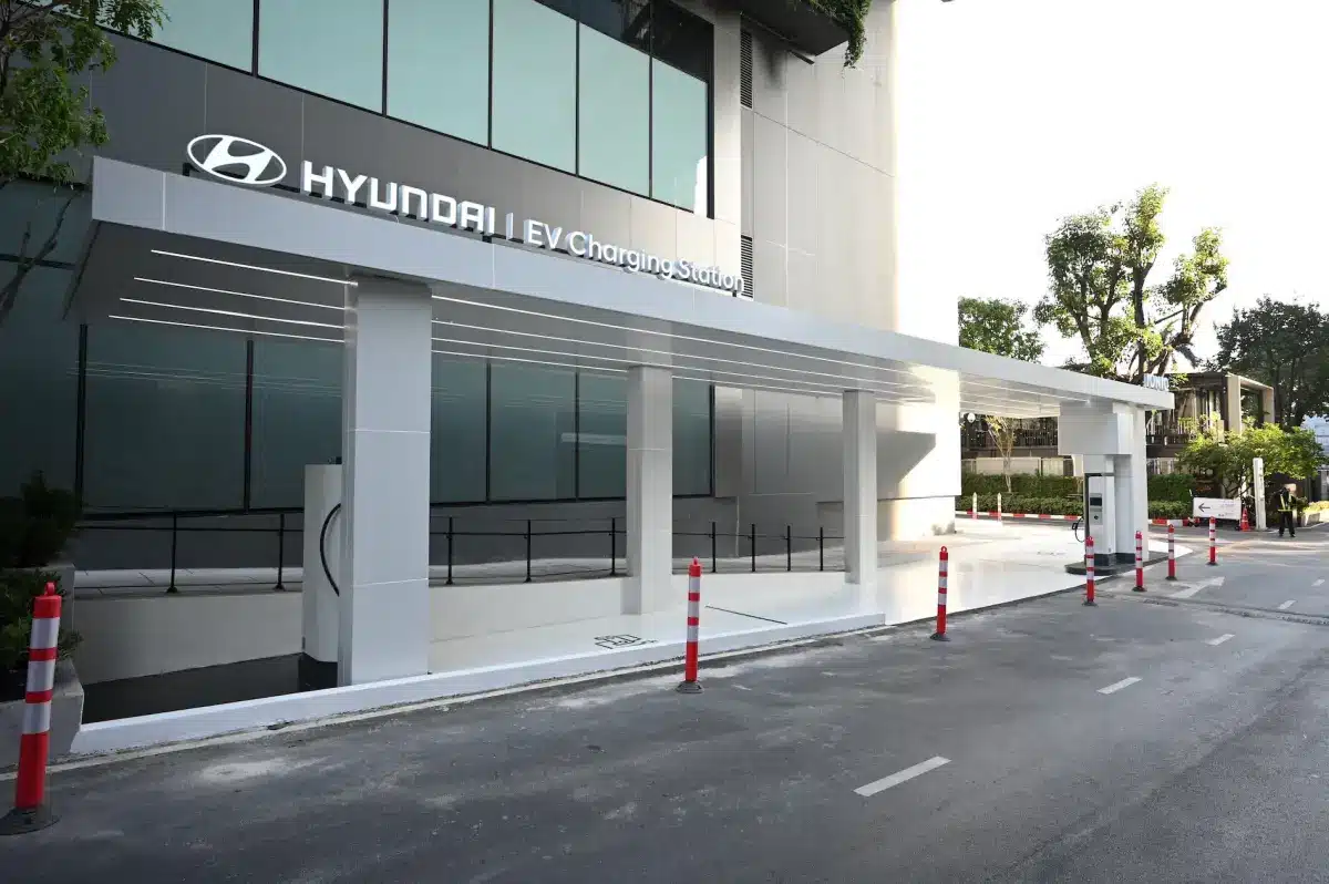 HYUNDAI IONIQ Lab ศูนย์นวัตกรรมยานยนต์ไฟฟ้า ที่ ทรู ดิจิทัล พาร์ค