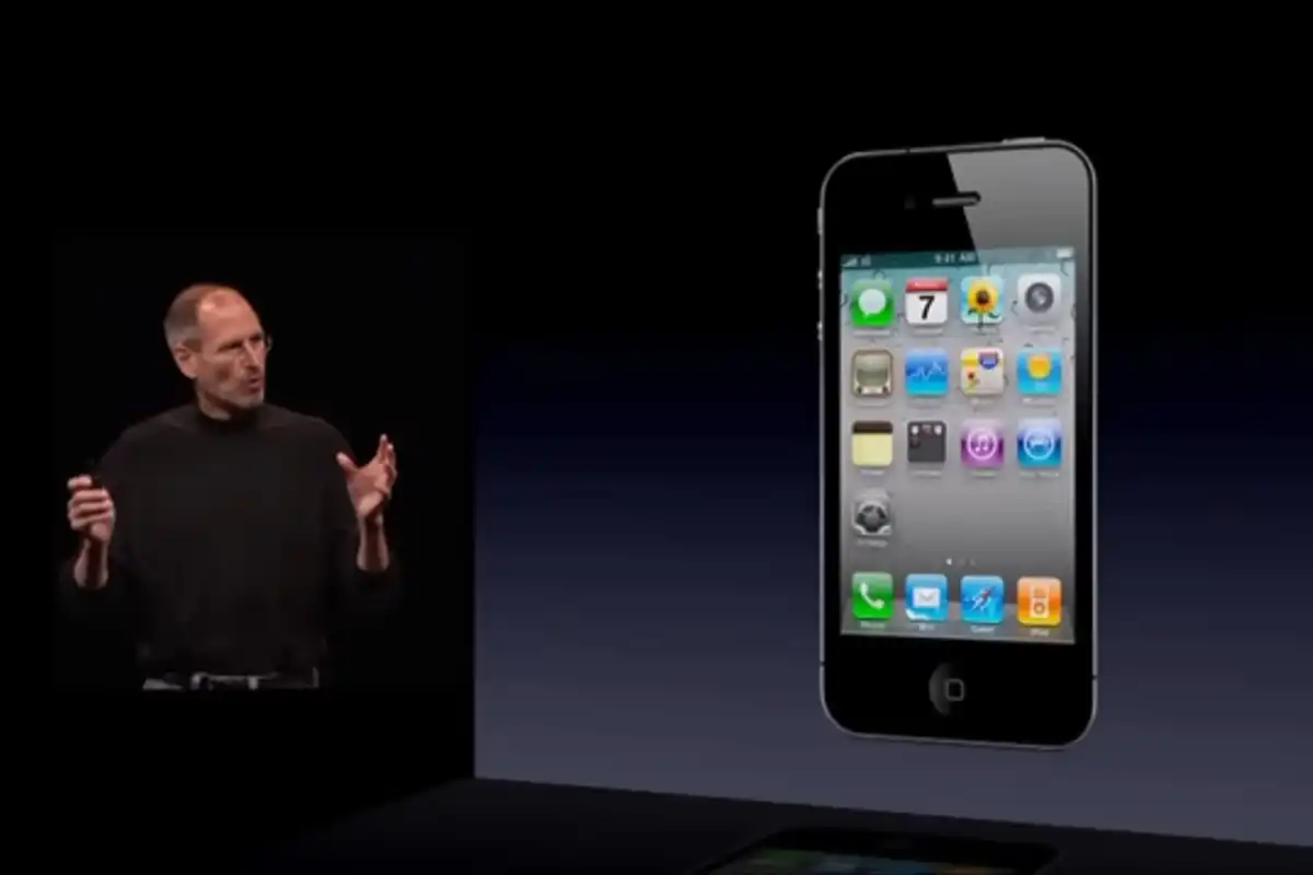 เปิดตัว iPhone 4