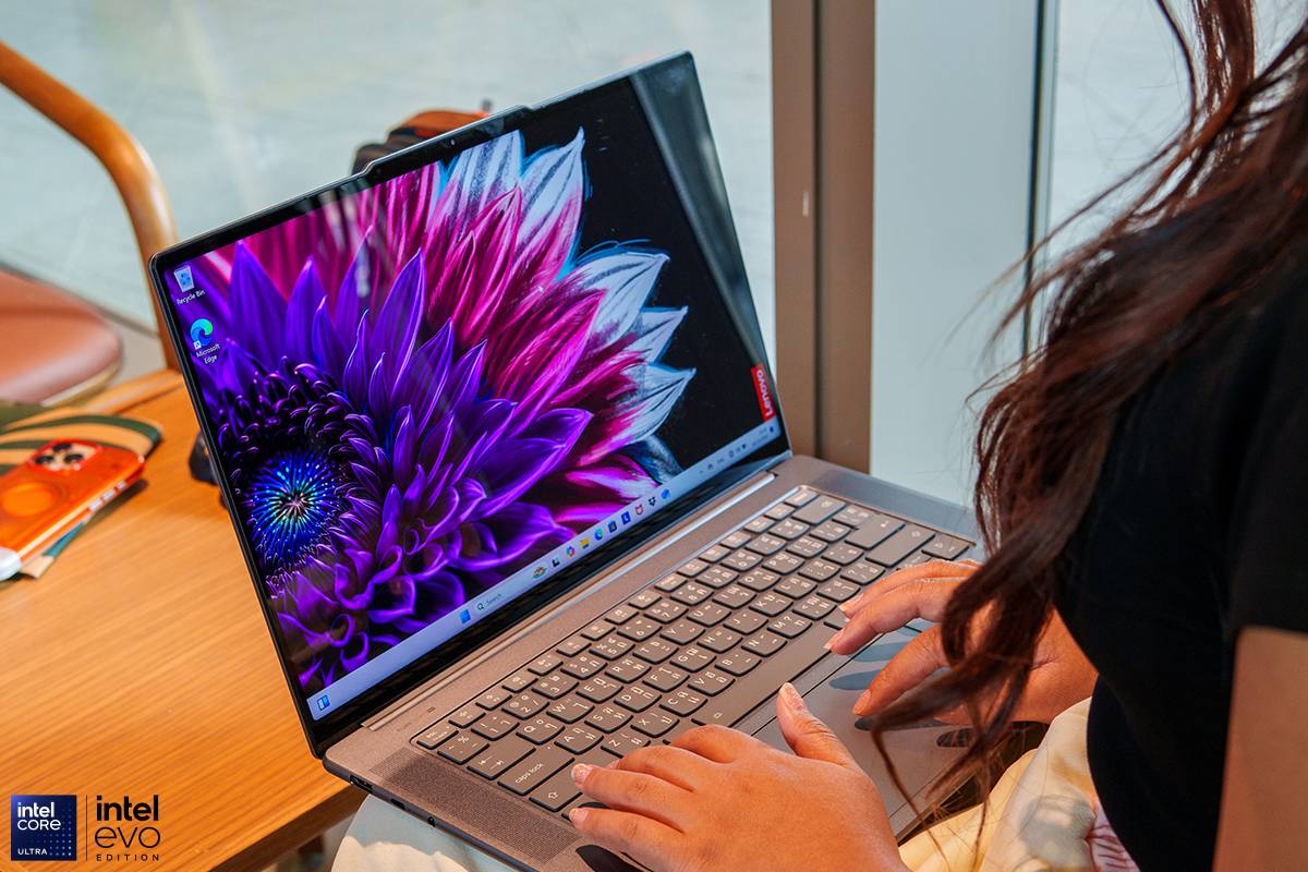 รีวิว LENOVO Yoga Slim 7 Intel Core Ultra