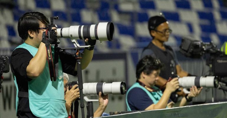 แคนนอน EOS R1