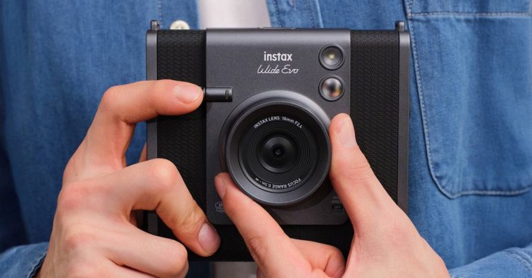 ฟูจิฟิล์ม instax WIDE Evo
